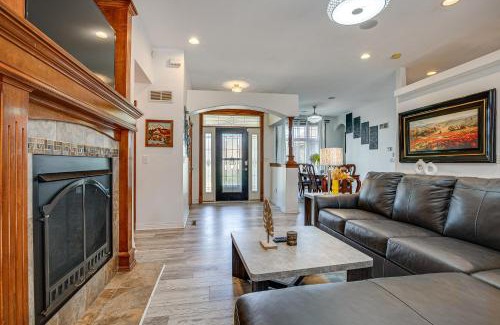 Junction City House | Junction City Home with Hot Tub - Near Milford Lake!