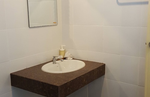 Amphawa Hotel | Juntima Place at Amphawa