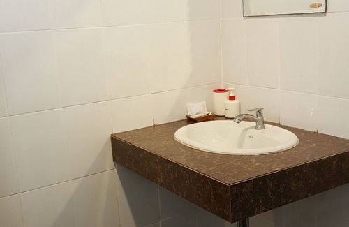 Amphawa Hotel | Juntima Place at Amphawa