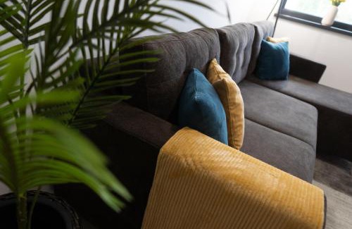 Galati Apartment | 'Just like home' Apartment - with Private Parking Place