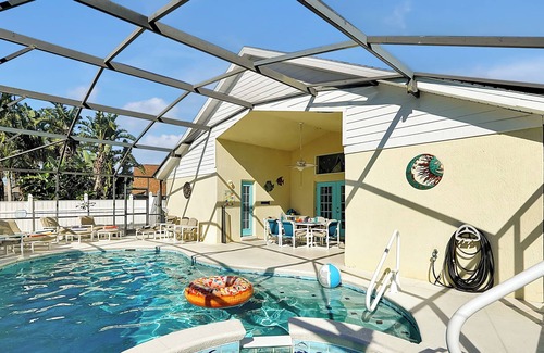 Windsor Palms House | JUST RENOVATED!✦Spacious✦Clean✦Private True South Pool/Spa✦5 Miles to Disney