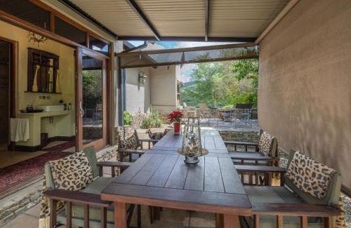 Malelane Cabin | Kambaku River Lodge