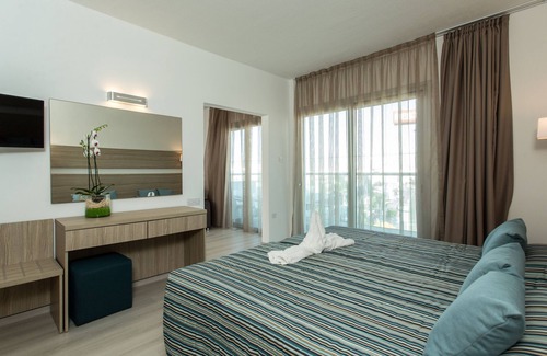 Protaras Hotel | Kapetanios Bay