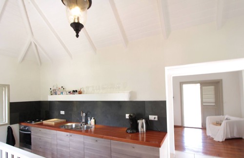 Kralendijk Cottage | Kas Mai - Original Bonairian Home in middle of beautiful Kunuku