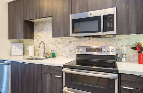 Anaheim Resort Apartment | Kasa | Spacious 1BD + Near the Happiest Place on Earth | Anaheim