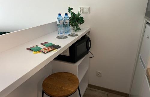 Nowe Miasto Apartment | Kawalerka Poznań poleca się na wynajem Nadolnik 8