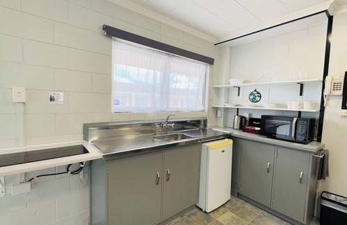 Kensington Hotel | Kensington Motel