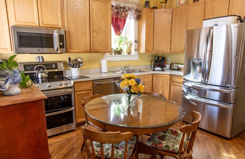 Old Louisville House | Kentucky Derby Churchill Downs Victorian Mansion 10 mins From it All