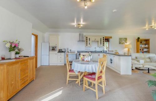 Tresmeer House | Kettle's On - Tkc
