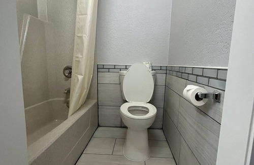 Roseville Hotel | Key Inn Roseville