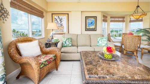Tavernier House | Key Largo Baha Penthouse Ocean Pointe 1416