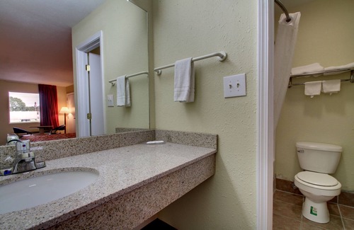 Montgomery Hotel | Key West Inn - Montgomery