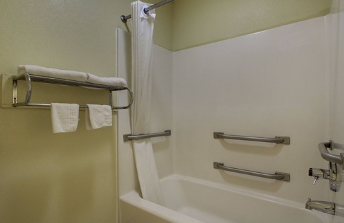 Montgomery Hotel | Key West Inn - Montgomery