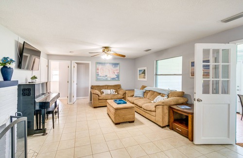 Keystone Heights Cottage | Keystone Heights Vacation Rental: On the Lake!