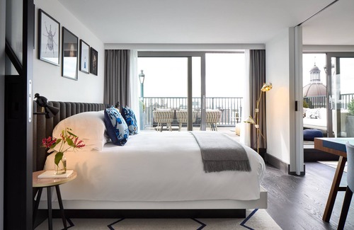 Burgwallen Nieuwe Zijde Hotel | Kimpton De Witt Amsterdam by IHG
