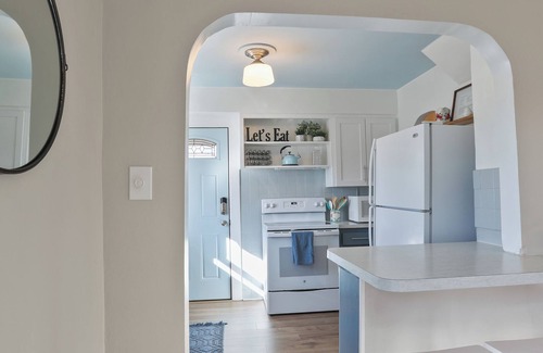 Spokane House | KING BEDS! Comfy/Spacious home near Audubon Park