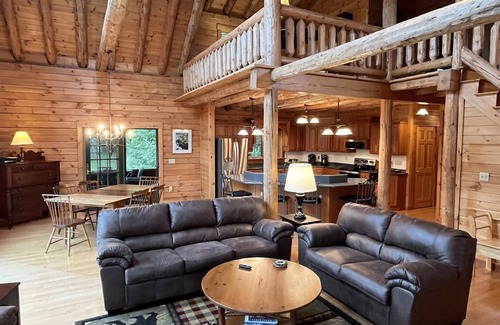Richfield Springs House | King Cabin - 4bdrm Log home with amazing lake views