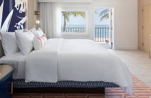 Islamorada Hotel | King Room w/Ocean View, 3 Outdoor Pools, Free Parking & Pet Friendly