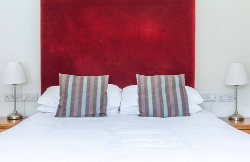 Newcastle Bed & Breakfast | King Room with Private en Suite