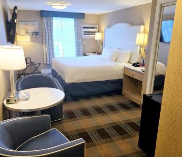 Kennebunk Hotel | King's Port Inn