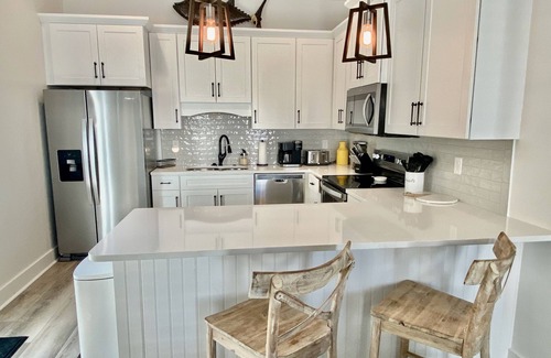 Orange Beach Cottage | Kingfisher Cottage at Tannin *Breathtaking Coastal Home With Beach Access*