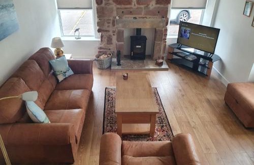 Nairn House | Kings Cottage, Nairn - a charming place to stay