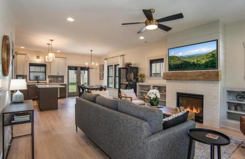 Brevard House | Kings Creek Cottage