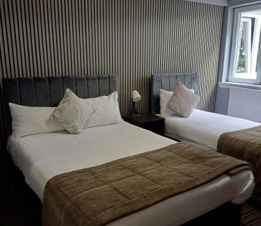 Rutherglen Hotel | Kings Park Hotel
