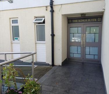Rutherglen Hotel | Kings Park Hotel