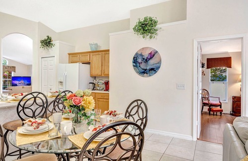 Seasons House | Kissimmee 9 miles from Disney! Private pool-hot tub, spacious house and yard.