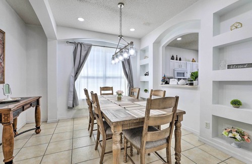 Seasons House | Kissimmee Home w/Pool < 9 Mi to Disney World!
