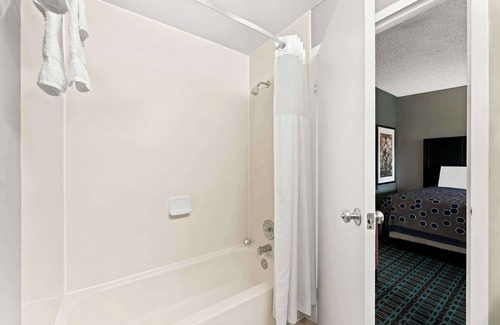 North Wales Hotel | Knights Inn Montgomeryville