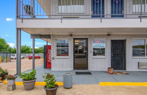 North Richland Hills Hotel | Knights Inn North Richland Hills