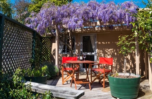 Motupipi Ski Chalet | Kotare Muse: a bijou chalet for two