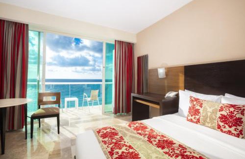 Punta Cancun Resort | Krystal Cancun