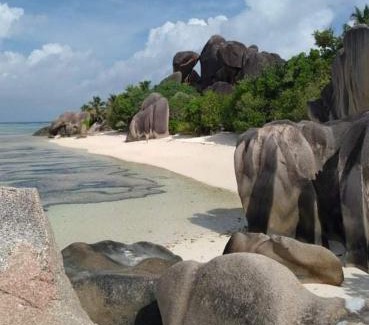 La Digue Villa | L’étang Résidence