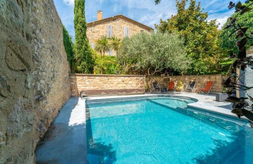 Collias Villa | L'Atelier