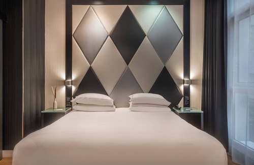 Les Halles Hotel | L'Empire Paris