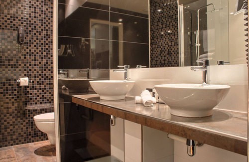 Les Halles Hotel | L'Empire Paris