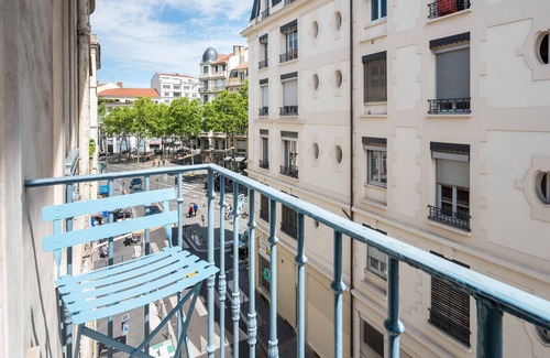 Saint Michel - Mairie Apartment | L'ENDROIT - Saxe Gambetta - with Balcony