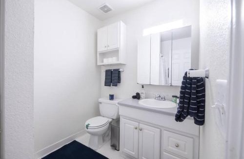 Lawrence Apartment | [L] House of Blues minutes KU/Mass & Shopping