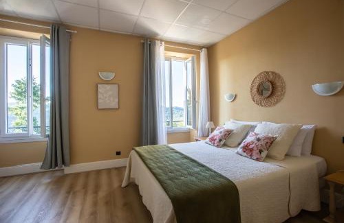 Najac Hotel | L'Oustal Del Barry