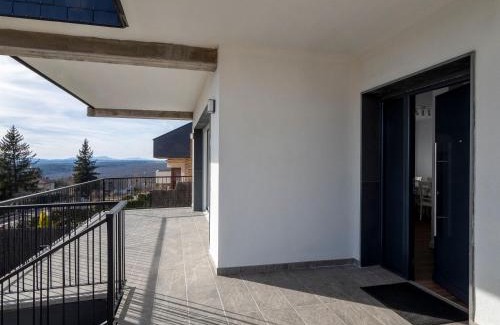 Las Navas Del Marques House | La Atalaya