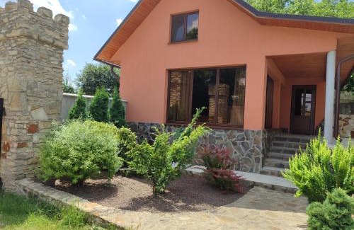 Beltsy Villa | La Boier