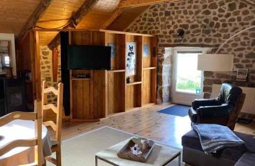 Le Chambon-sur-Lignon Apartment | La Bonbonnière