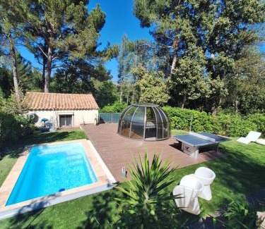 La Valentine House | La Bonne Etoile Marseille ! Hébergement romantique ! Jacuzzi et Piscine