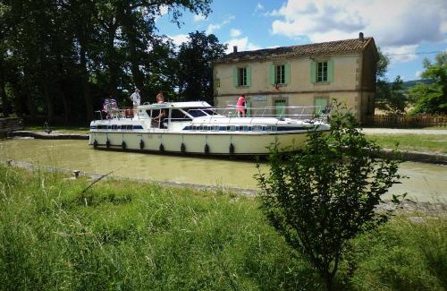 Castelnaudary Bed & Breakfast | La Bonne Planque - Maison éclusière de la Domergue Canal du Midi