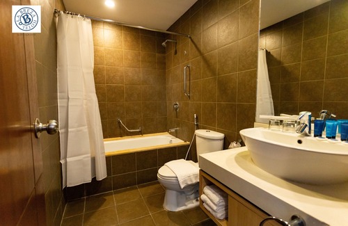 South Triangle Hotel | La Breza Hotel