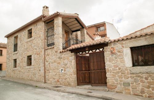 El Barraco House | La Casa de la Cebada