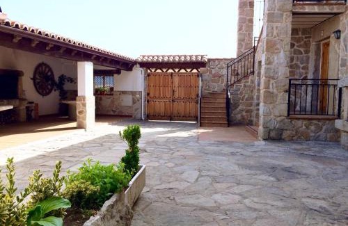 El Barraco House | La Casa de la Cebada